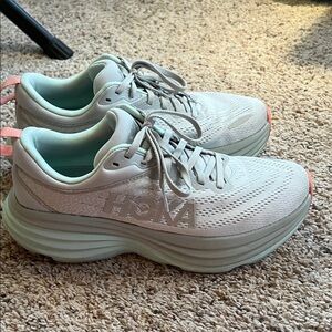 Hoka Bondi 8